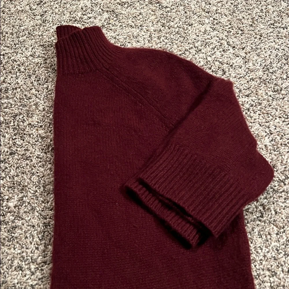 Theory cashmere mock neck sweater - Picture 4 of 5